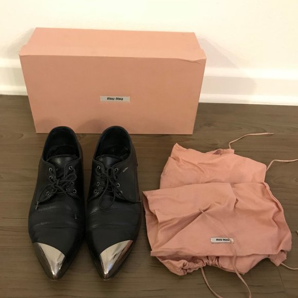 MiuMiu Black Leather lace up shoes, with silver metal embellishment - Picture 1 of 4